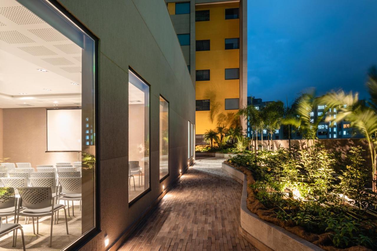 Fairfield By Marriott Medellin Sabaneta Hotel Itagüí Екстериор снимка