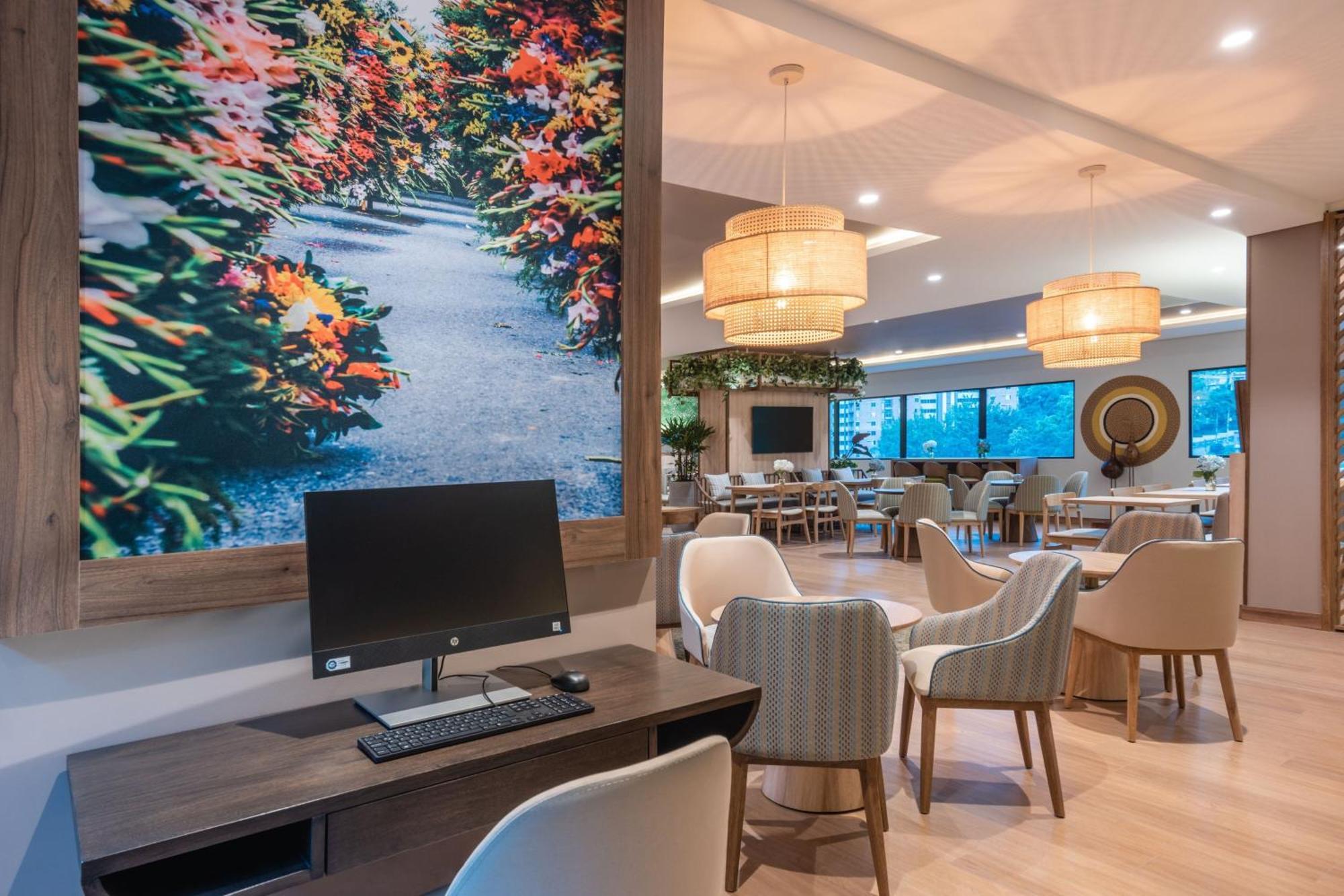 Fairfield By Marriott Medellin Sabaneta Hotel Itagüí Екстериор снимка